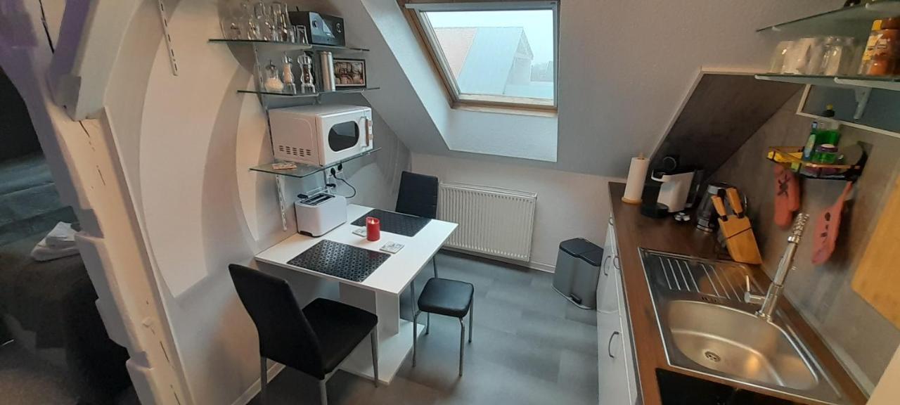 Best-Preis -Vip Lounge- Mit Netflix, Self-Check-In, Ebike Ladestation, Fahrradraum, Wlan Und Netflix - Direkt Am Elberadweg Im Herzen Von Wittenberge Buitenkant foto